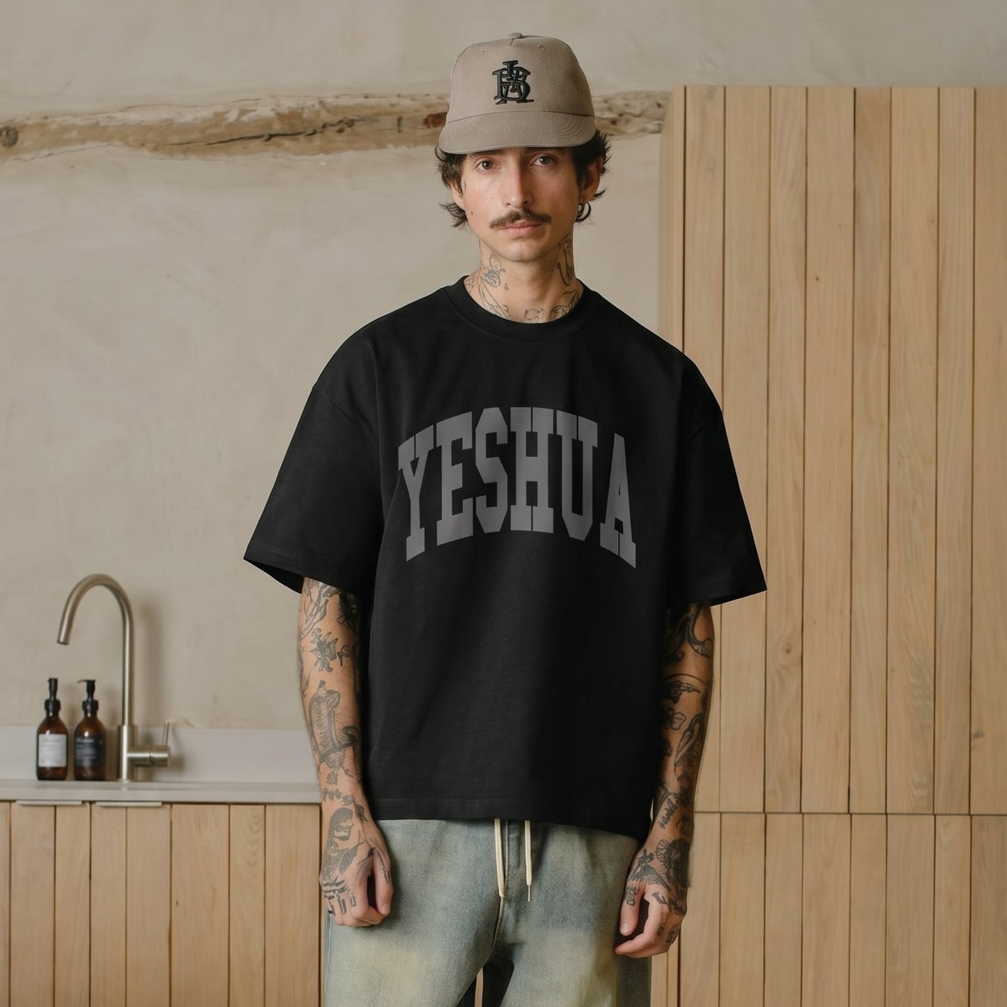 CAMISETA BOXY "YESHUA"